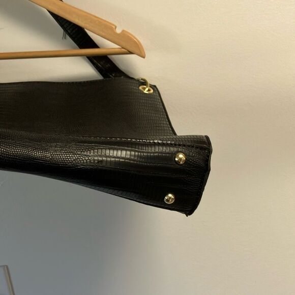 Black Structured Shoulder Bag with Gold Hardware - Picture 7 of 9